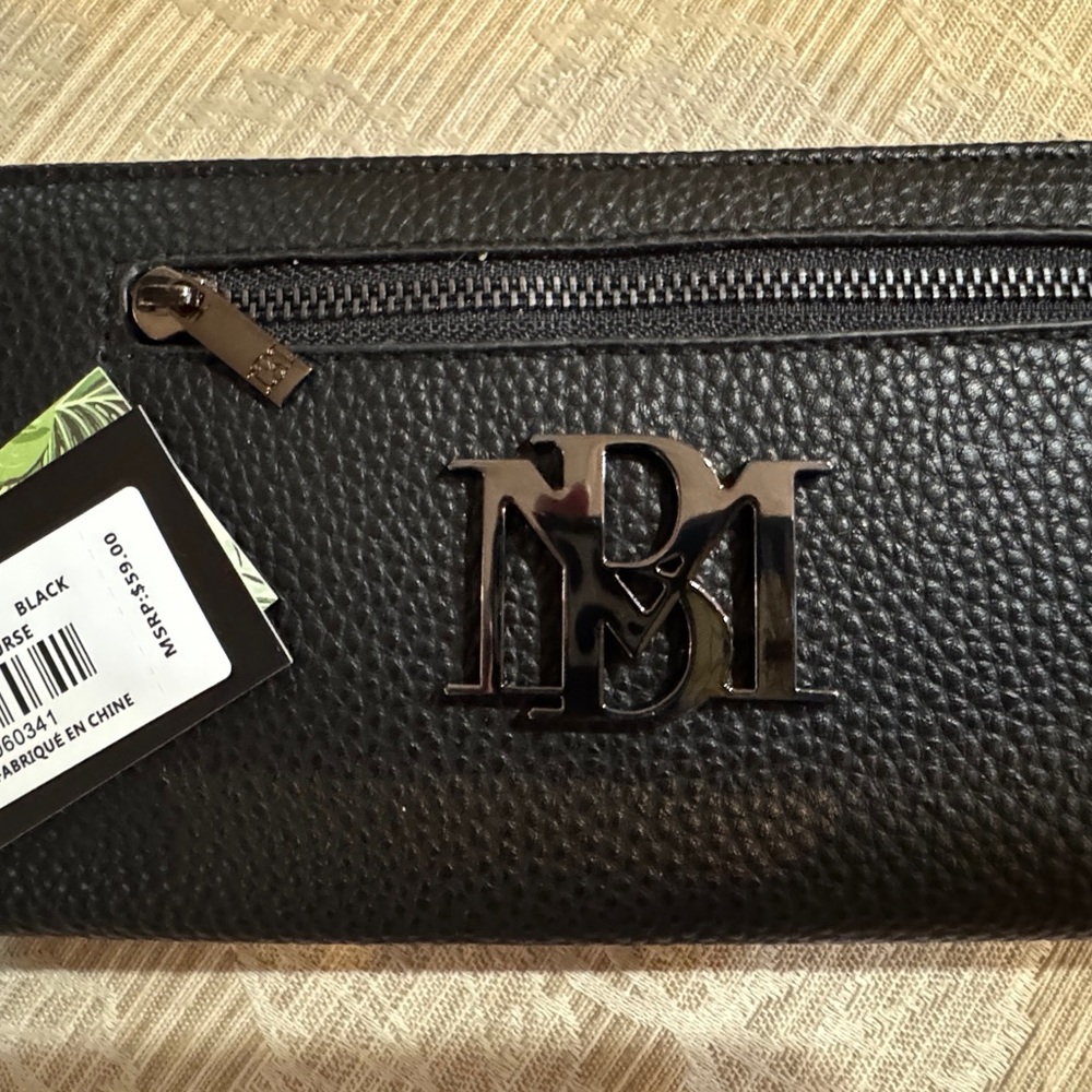 NWT Badgley Mischka Black WALLET Purse Multi Card Holder VEGAN LEATHER NEW